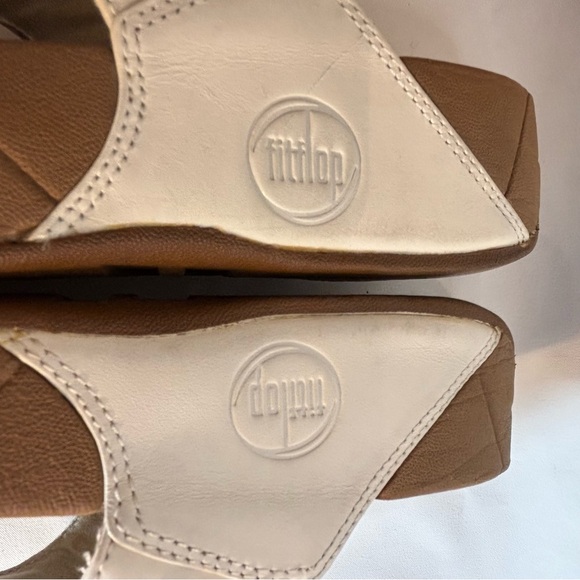 FITFLOP Sz 7 Studded Front Post Comfort Insole Slip On Sandals - Picture 8 of 9